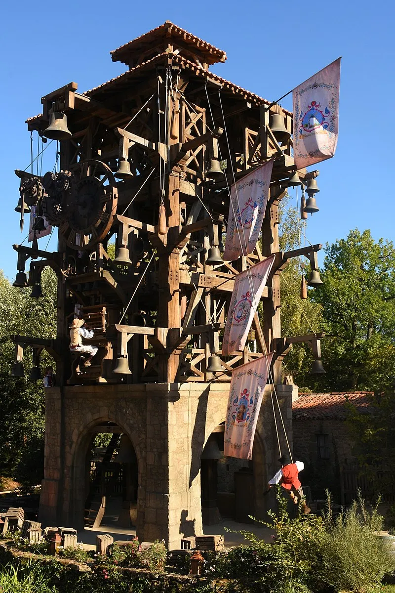 Image du carousel qui illustre: Le Grand Carillon à Les Epesses