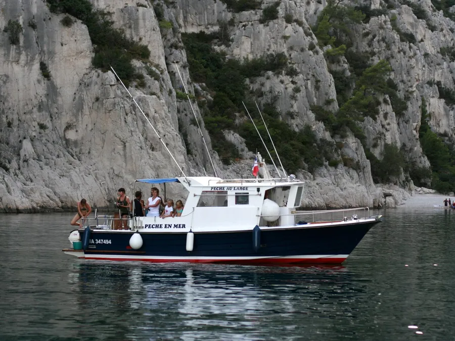 Image du carousel qui illustre: Activité Pêche Promenade Calanques à Cassis
