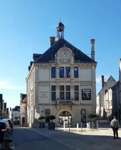 Image du carousel qui illustre: Visite Guidée De La Ville De Montrichard à Faverolles-sur-Cher