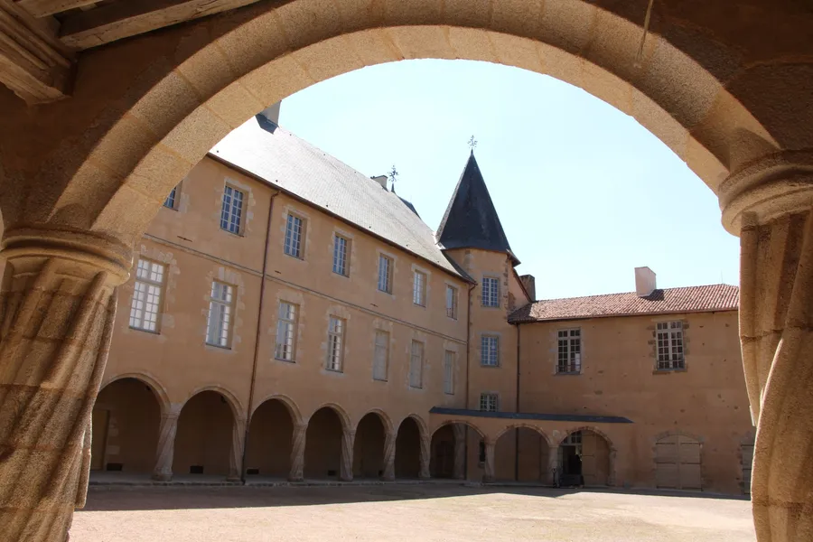 Image du carousel qui illustre: Château De Rochechouart à Rochechouart