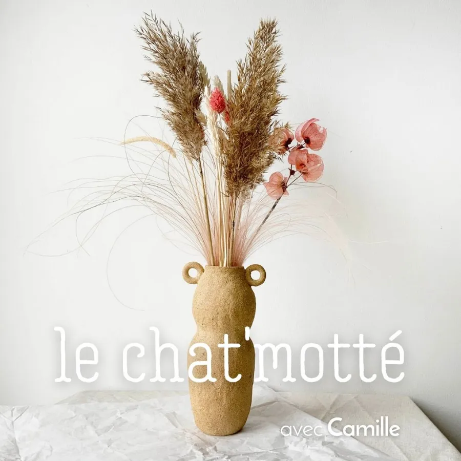 Image du carousel qui illustre: Modelez votre vase en grès chamotté à Rennes