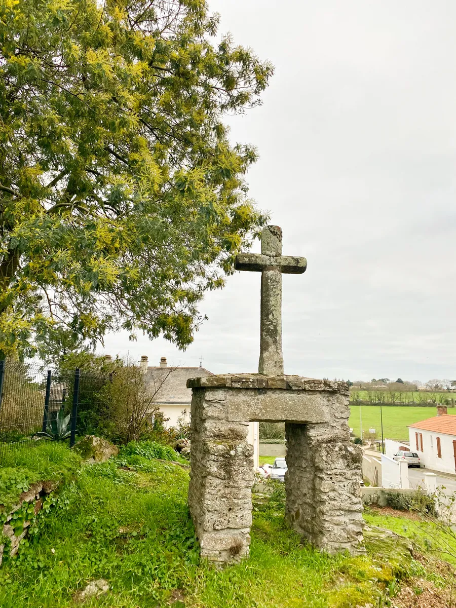 Image du carousel qui illustre: La Croix Percée à Saint-Viaud