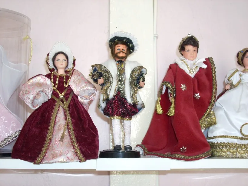 Image du carousel qui illustre: Musée Des Poupées Classiques, Historiques Et Folkloriques à Soumensac