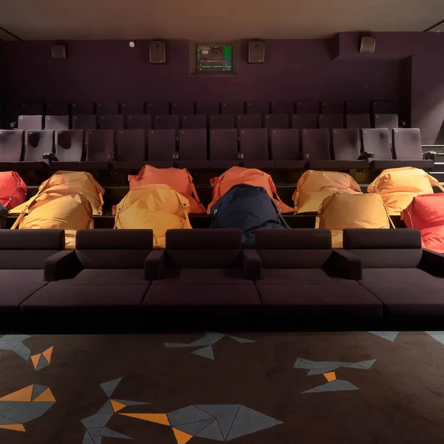 Image du carousel qui illustre: Cinéma Les 7 Batignolles à Paris