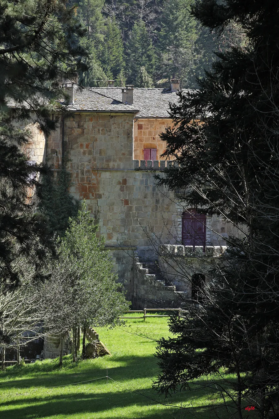 Image du carousel qui illustre: Chateau De Roquedols à Meyrueis
