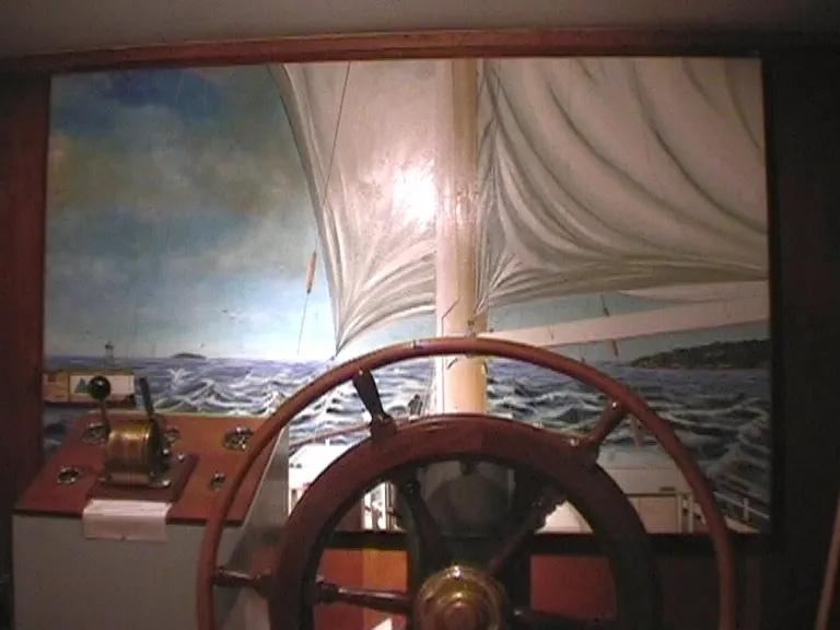 Image du carousel qui illustre: Visite du musée Naval à Sarcelles