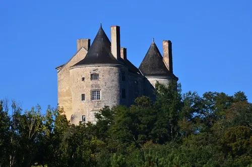 Image du carousel qui illustre: Buzet-sur-baïse, Randonnée Autour Du Château à Buzet-sur-Baïse