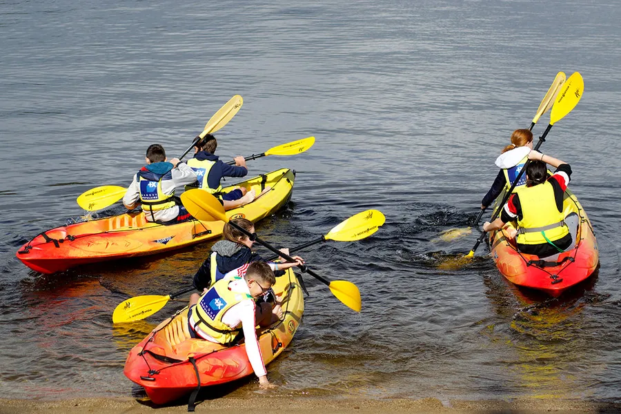 Image du carousel qui illustre: Canoë Kayak À La Base De Plein Air D'eguzon à Éguzon-Chantôme