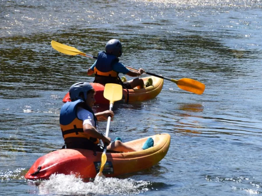 Image du carousel qui illustre: Location de canoë/kayak au départ de Peyrelade : parcours 6km à Mostuéjouls