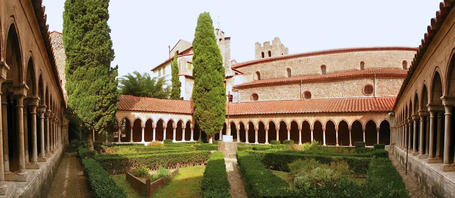 Image du carousel qui illustre: Abbaye Sainte Marie D'arles Sur Tech à Arles-sur-Tech