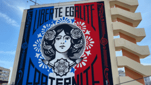 Liberté, égalité, fraternité Shepard Fairey - Street Art Paris