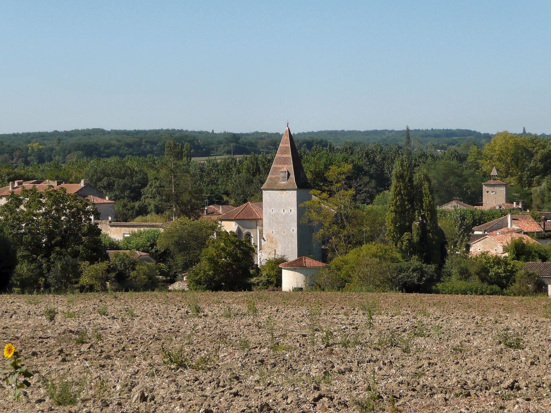 Fourcès village