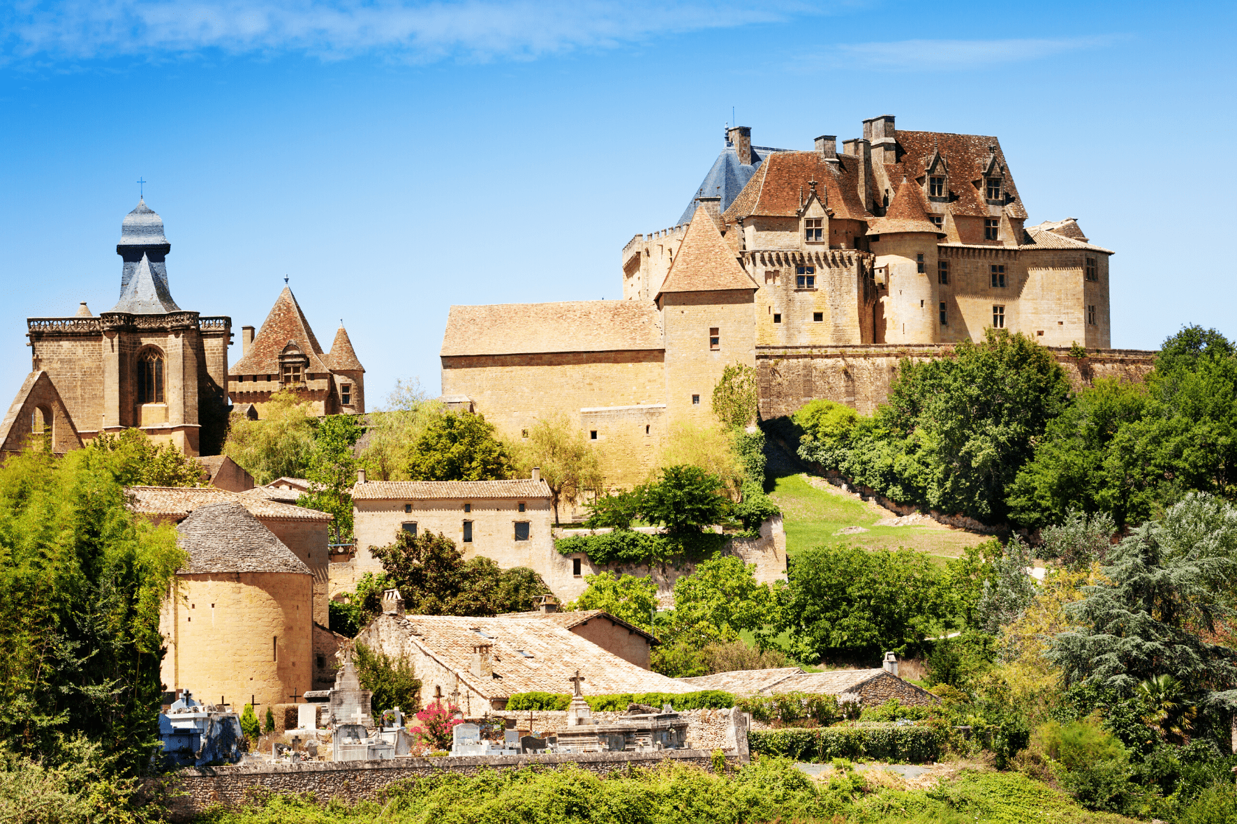 Les 10 plus beaux châteaux de Nouvelle-Aquitaine