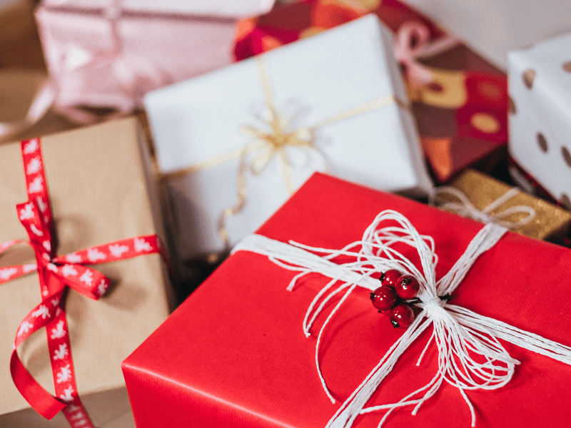 10 idées de cadeaux originaux à offrir à vos proches pour Noël