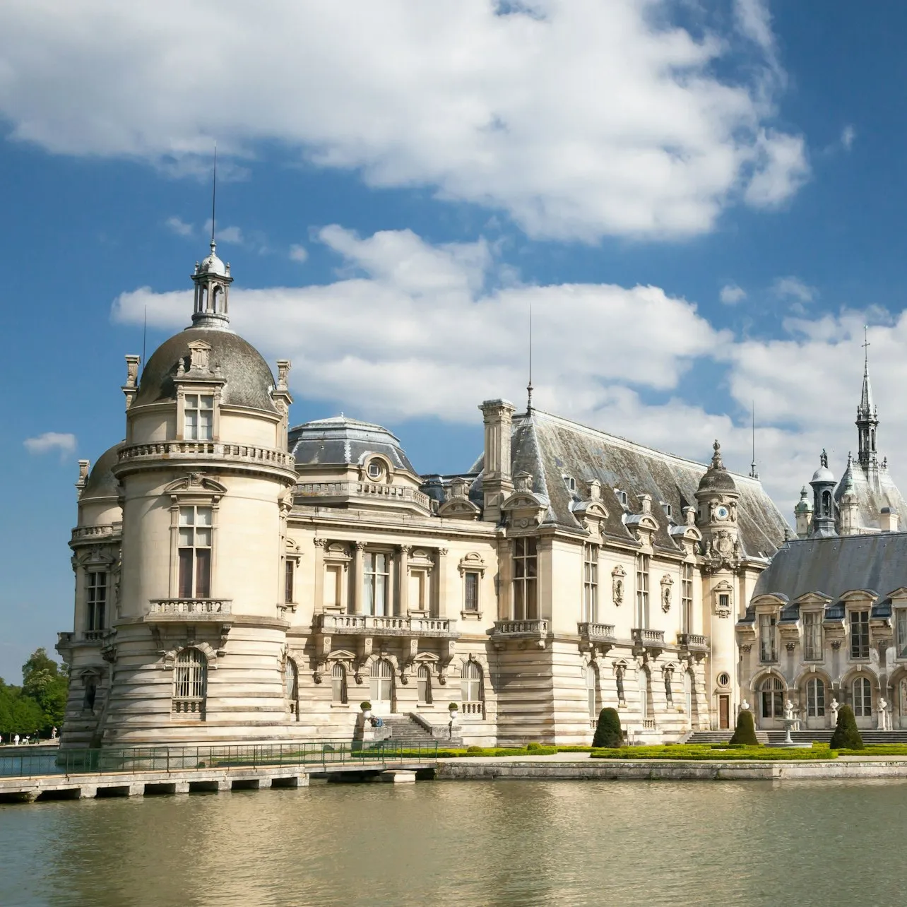 Illustration de: Château de Chantilly: Billet coupe-file