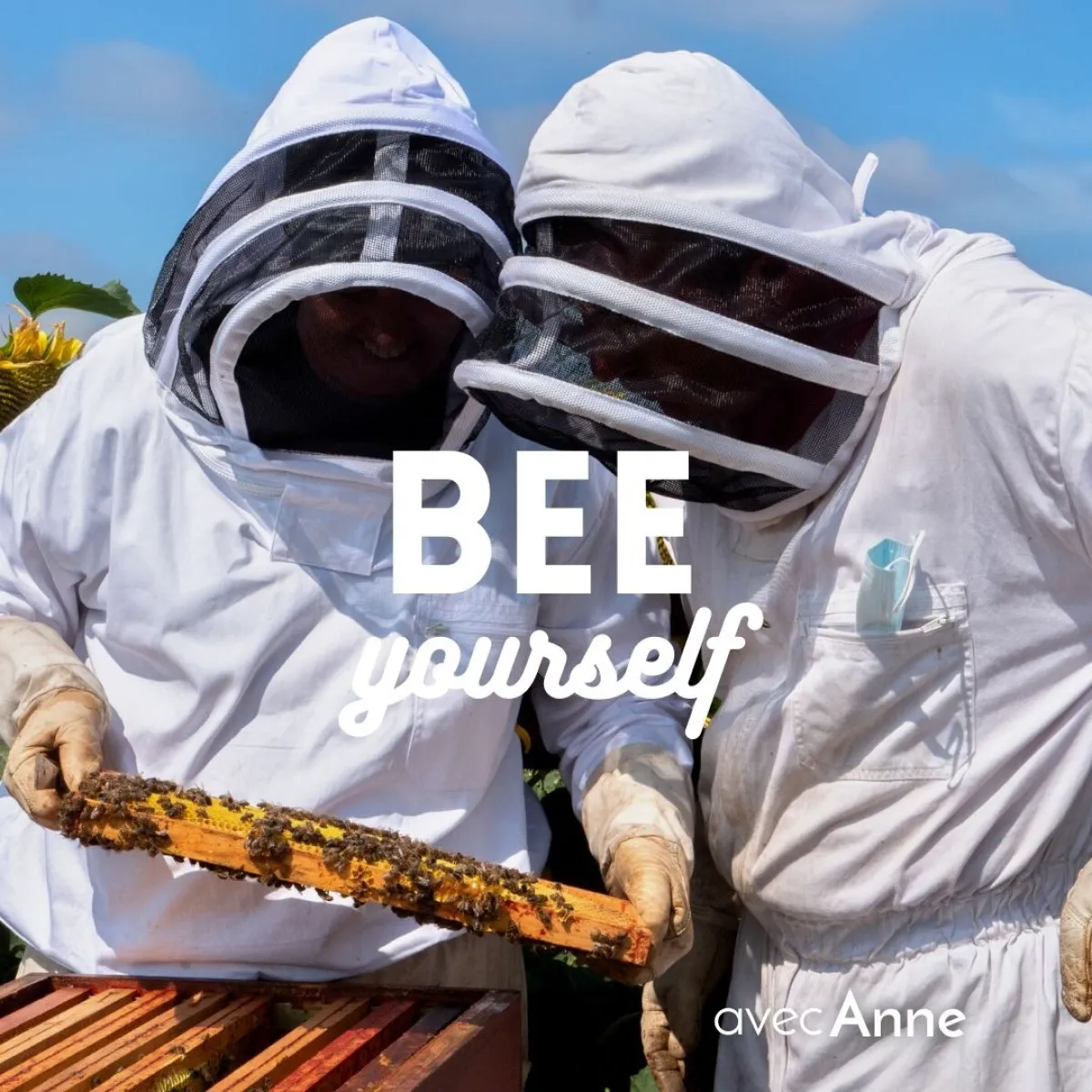 Illustration de: Passez une journée dans la peau d'un apiculteur