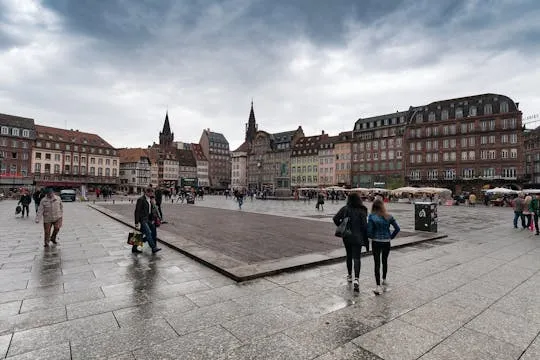 Illustration de: Visite à pied historique de Strasbourg avec un local