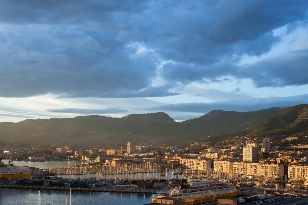 Image de couverture illustrant la destination Toulon