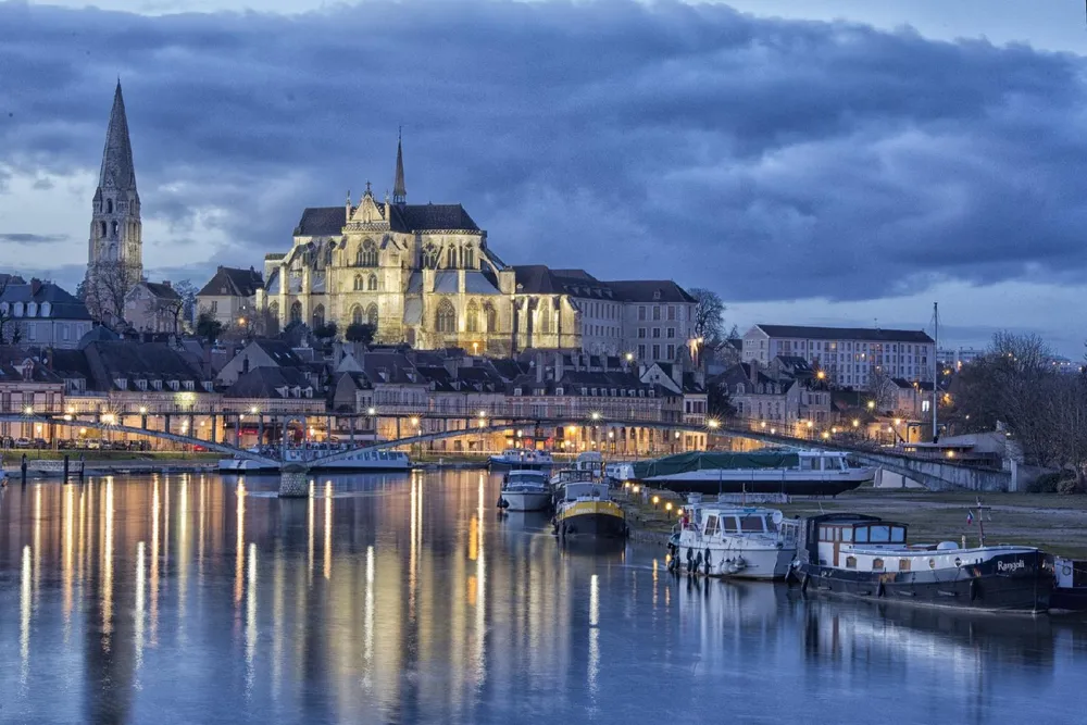 Image de couverture illustrant la destination Auxerre