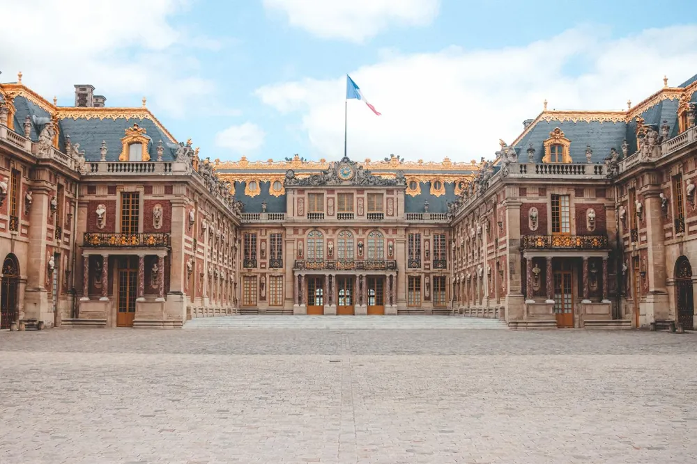 Image de couverture illustrant la destination Versailles