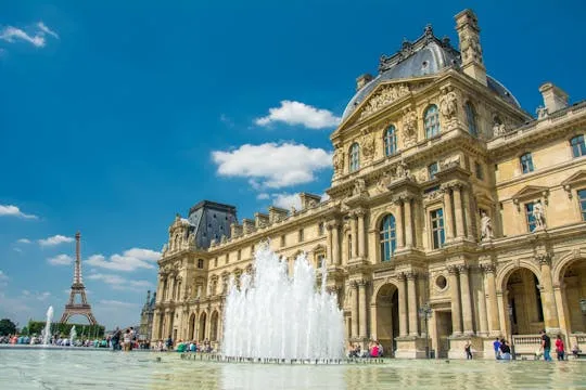 Image qui représente un ticket d'une activité (Billet coupe-file pour le musée du Louvre et croisière sur la Seine) liée au point d'intéret