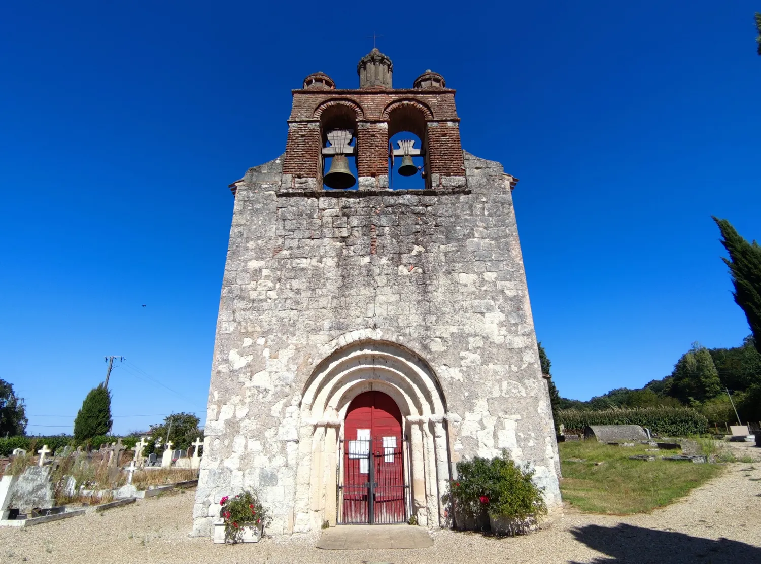 Image qui illustre: Église Saint-Vincent à Pessac-sur-Dordogne - 0