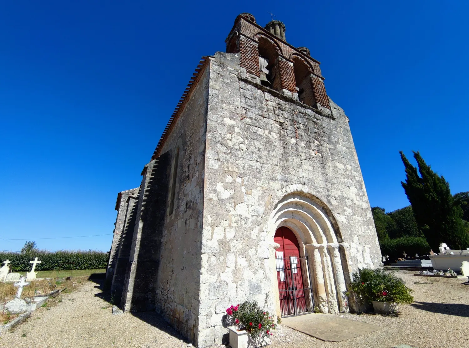 Image qui illustre: Église Saint-Vincent à Pessac-sur-Dordogne - 2