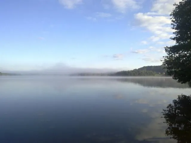 Image qui illustre: Lac De Saint-agnan