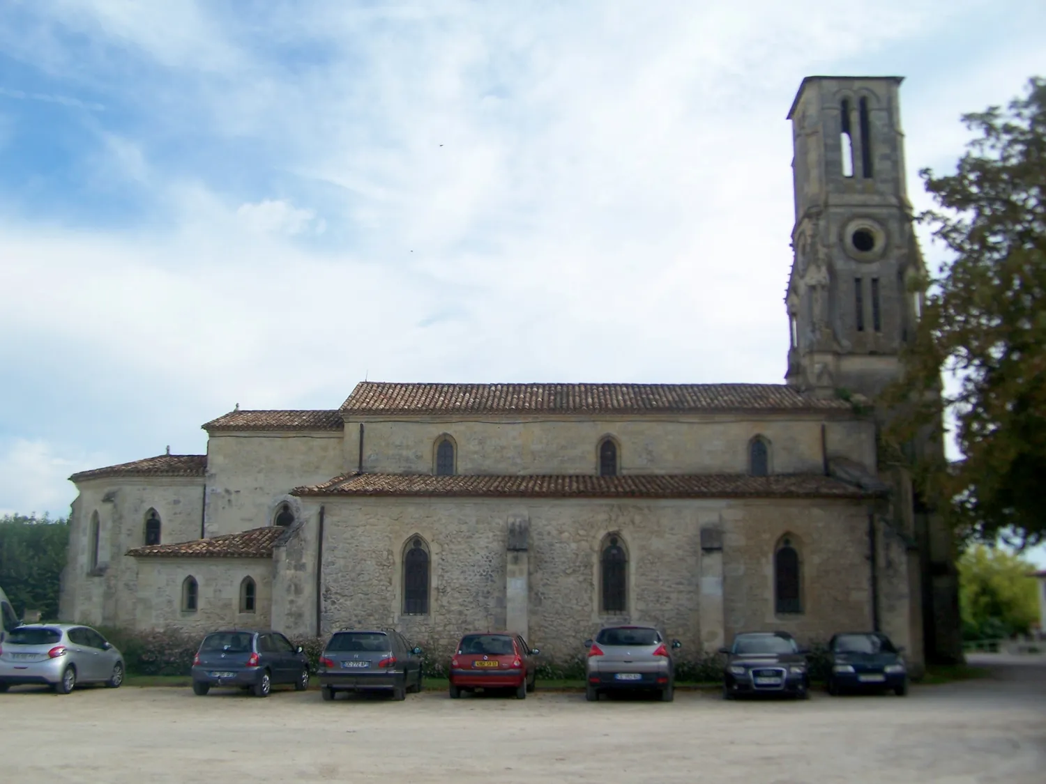 Image qui illustre: Eglise Saint-Georges d'Isle-Saint-Georges à Isle-Saint-Georges - 0