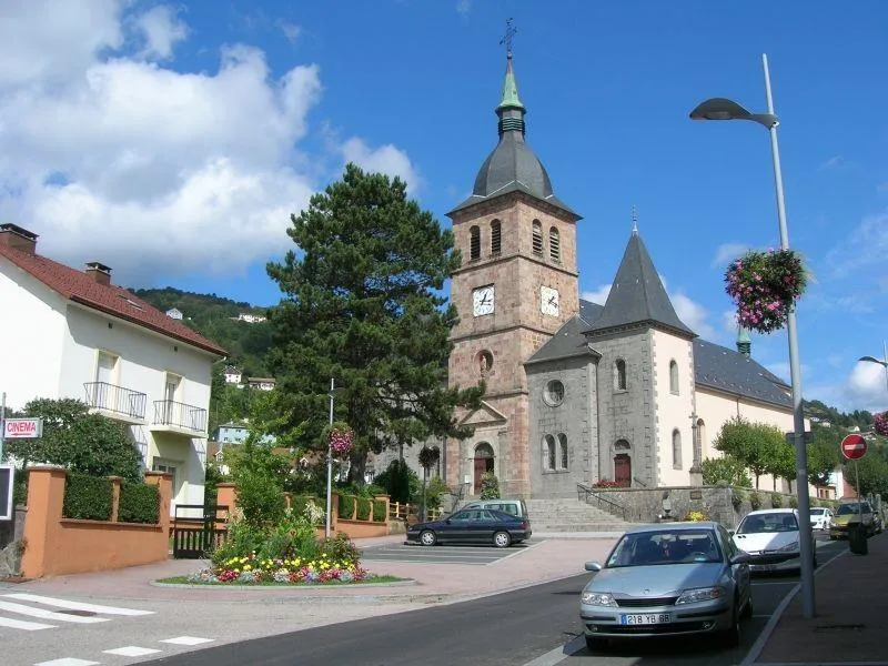Image qui illustre: Église Saint-laurent à La Bresse - 0
