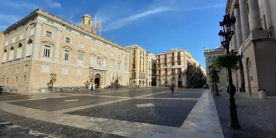 Image qui illustre: Place Sant Jaume