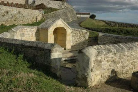 Image qui illustre: Fontaines de St-Estèphe à Saint-Estèphe - 0
