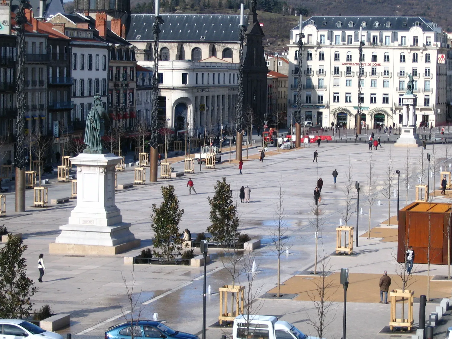 Image qui illustre: Place De Jaude à Clermont-Ferrand - 0