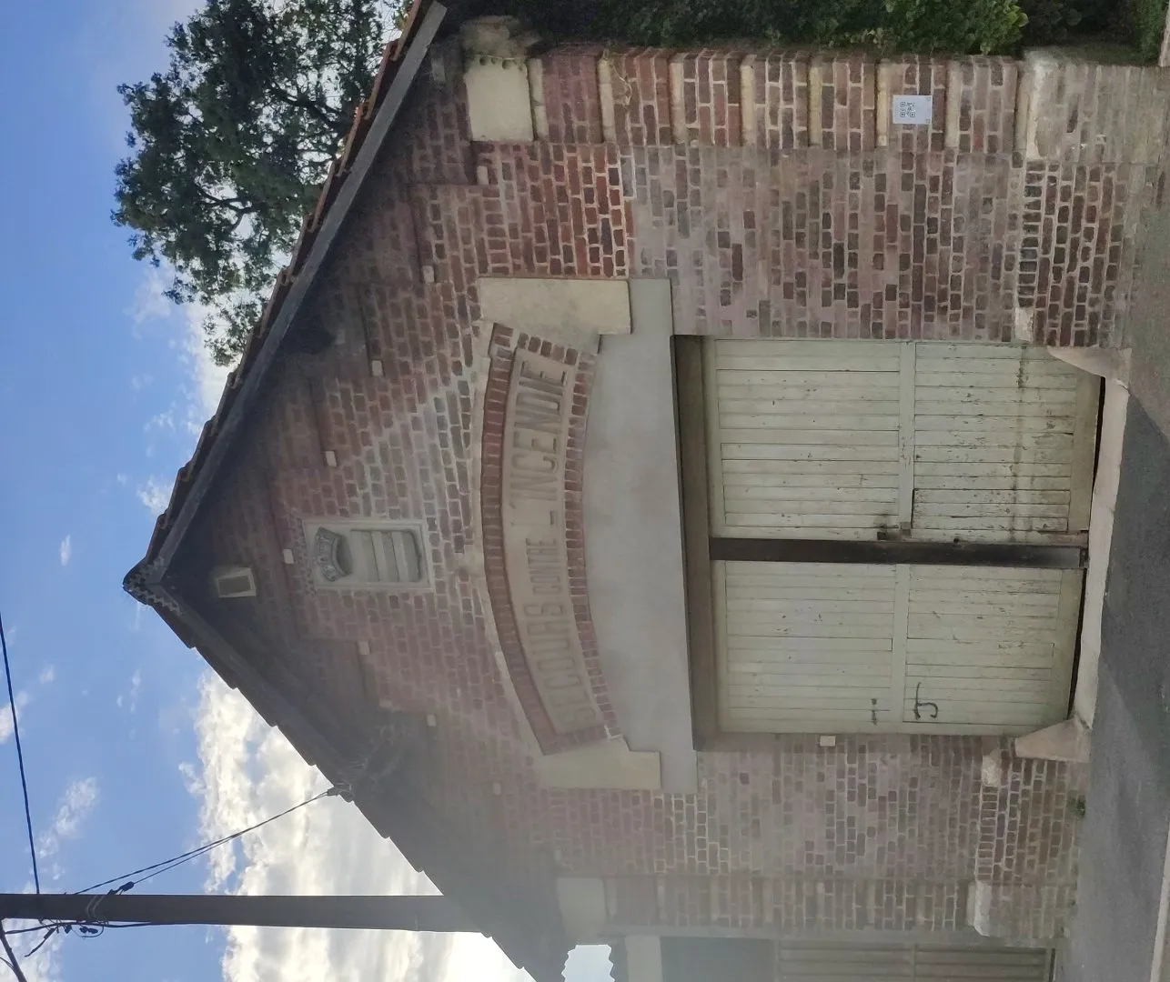 Image qui illustre: Ancien Centre d'incendie à Dammartin-en-Goële - 0