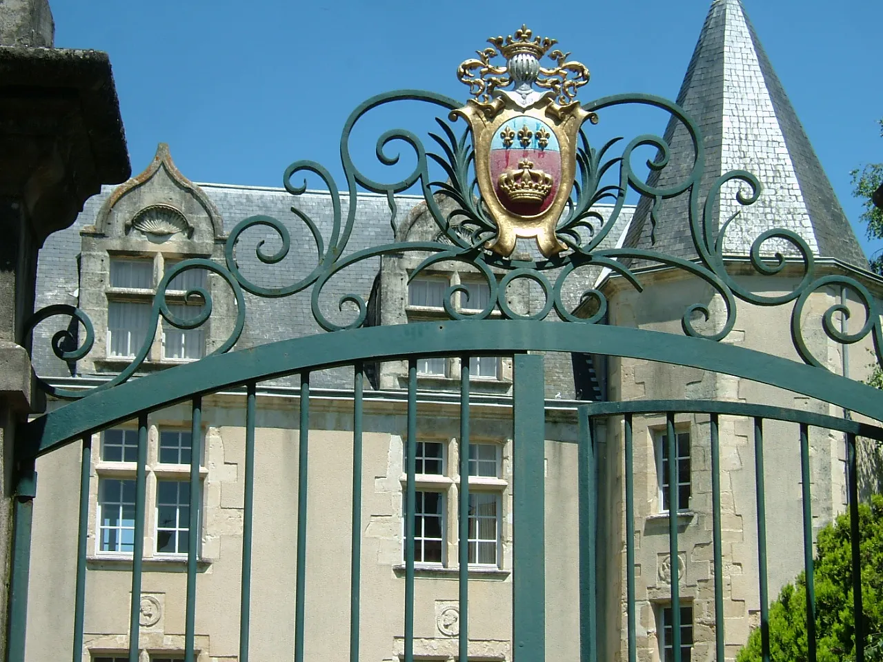 Image qui illustre: L'hôtel Balizy à Saint-Maixent-l'École - 1