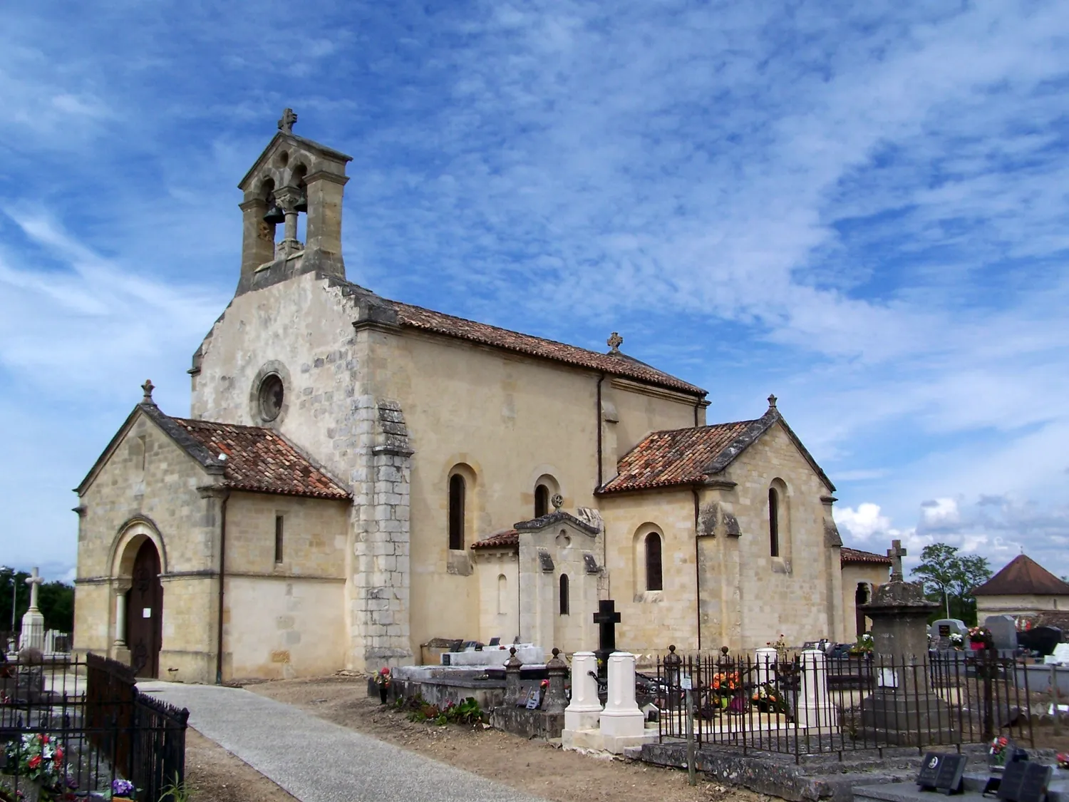 Image qui illustre: Eglise Saint-Médard de Saint-Médard-d'Eyrans à Saint-Médard-d'Eyrans - 0