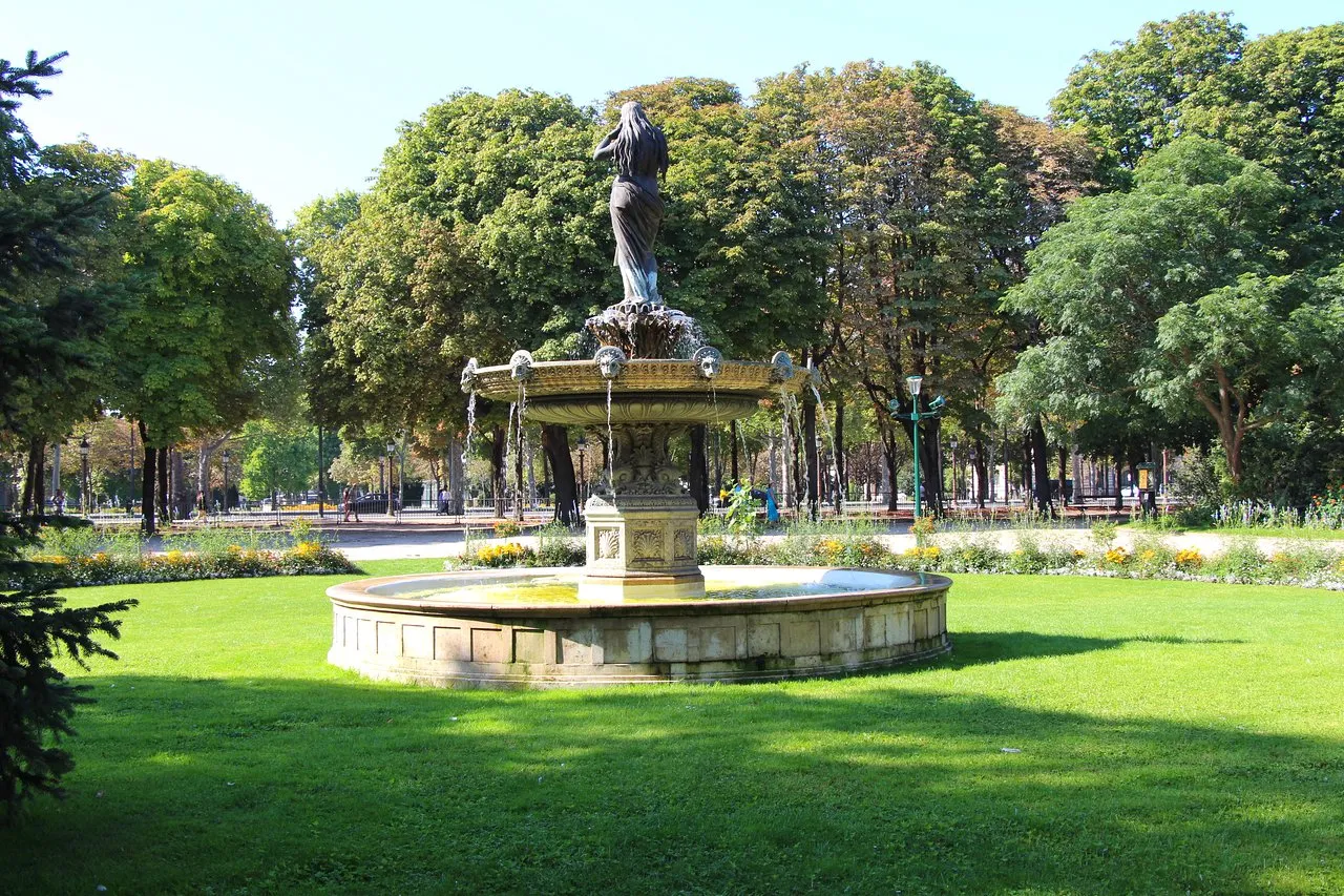 Image qui illustre: Jardin des Ambassadeurs à Paris - 0