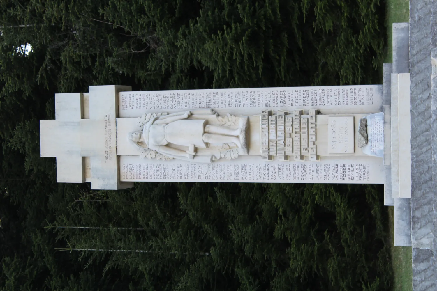 Image qui illustre: Monument de la Résistance Col de la Lèbe à Valromey-sur-Séran - 0