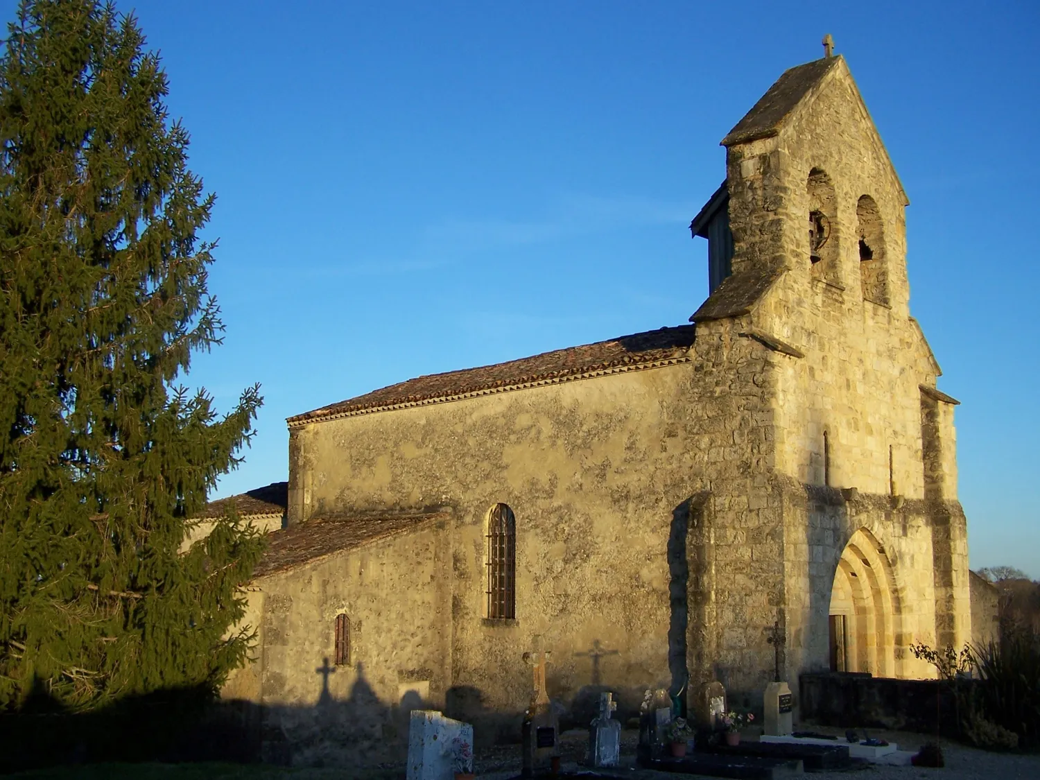 Image qui illustre: Eglise de Saint-Loubert à Saint-Loubert - 1