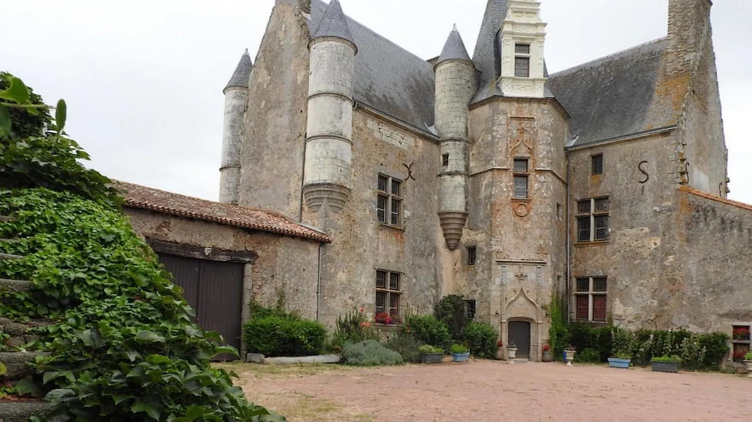 Image qui illustre: Château de Vermette à Argentonnay - 0