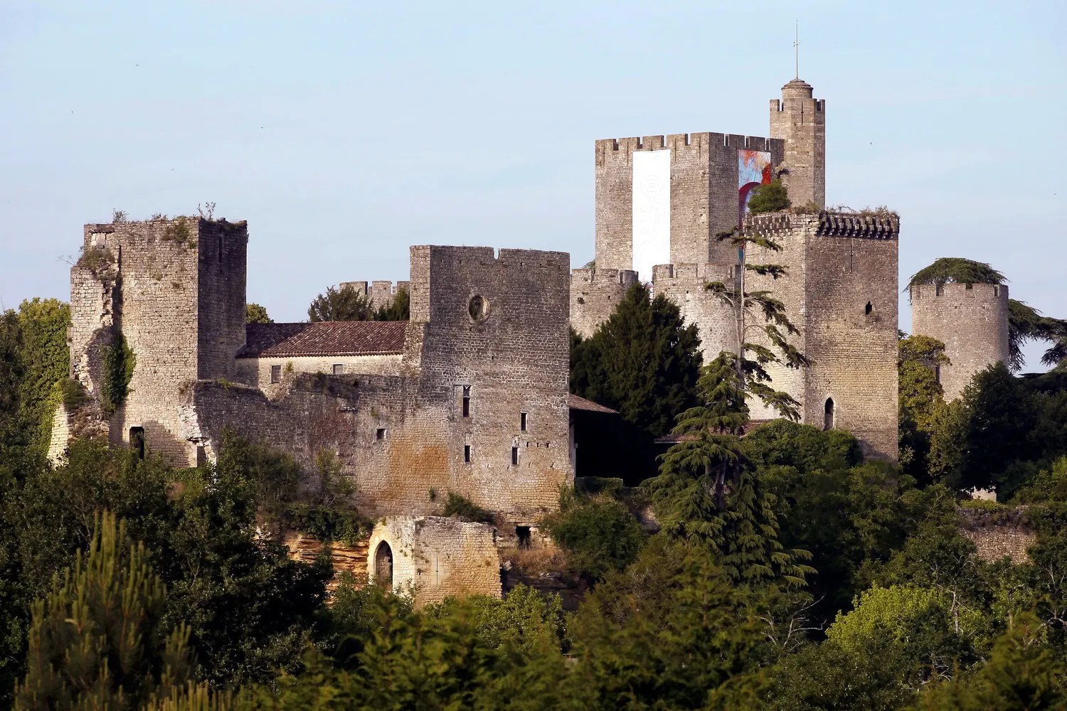 Image qui illustre: Château De Roquetaillade à Mazères - 1