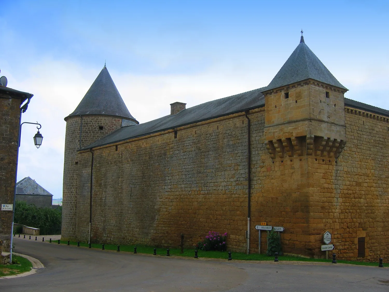 Image qui illustre: Château De L'echelle à L'Échelle - 0