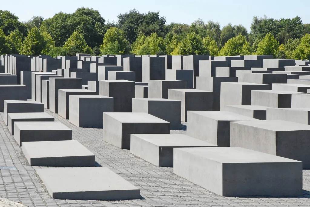 Image qui illustre: Mémorial aux juifs de assassinés d’Europe à  - 1