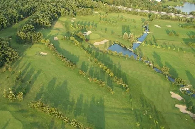Image qui illustre: Golf De Metz Technopole