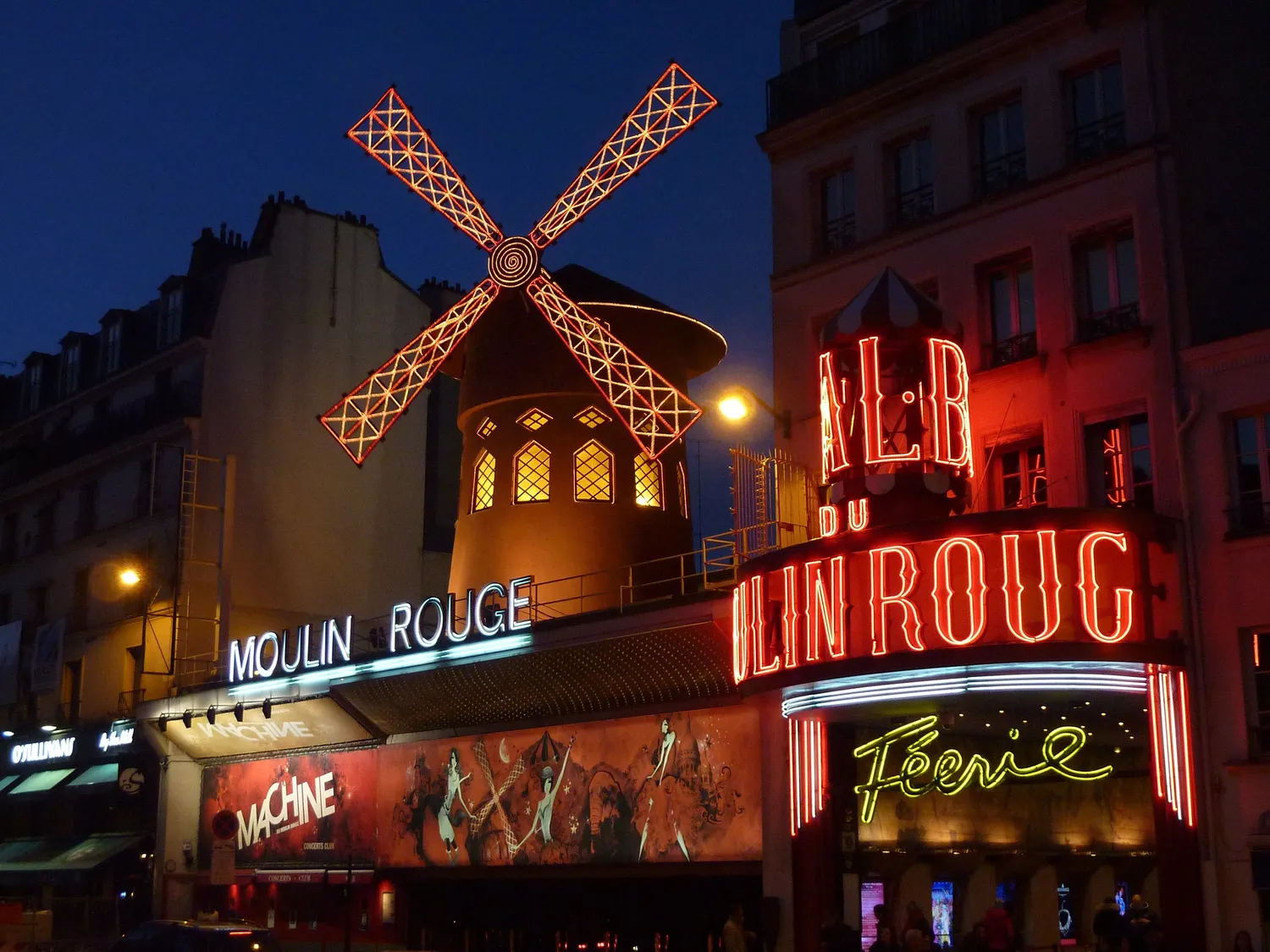 Image qui illustre: Moulin Rouge à Paris - 0