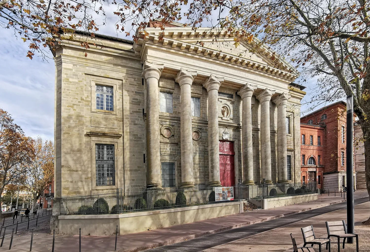 Image qui illustre: Basilique Notre-dame De La Daurade à Toulouse - 0