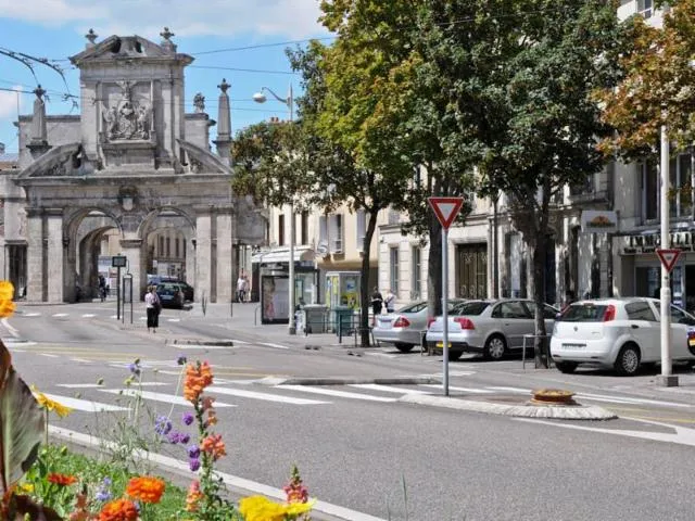 Image qui illustre: Porte Saint-nicolas