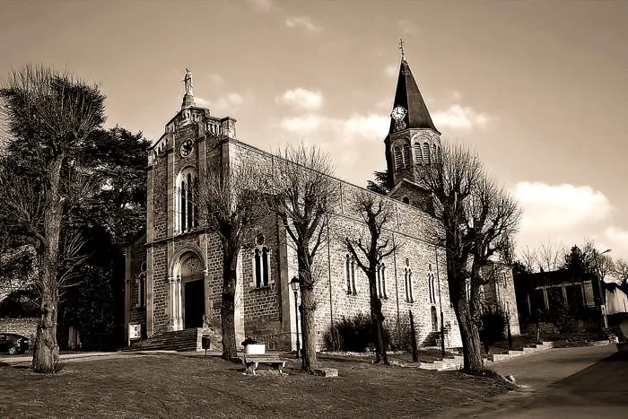 Image qui illustre: Eglise De Saint-bonnet-les-oules