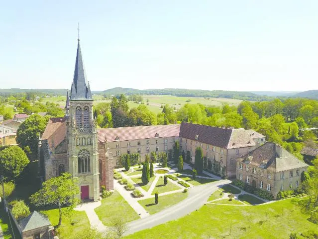 Image qui illustre: Visite découverte des Jardins de l'Abbaye d'Autrey