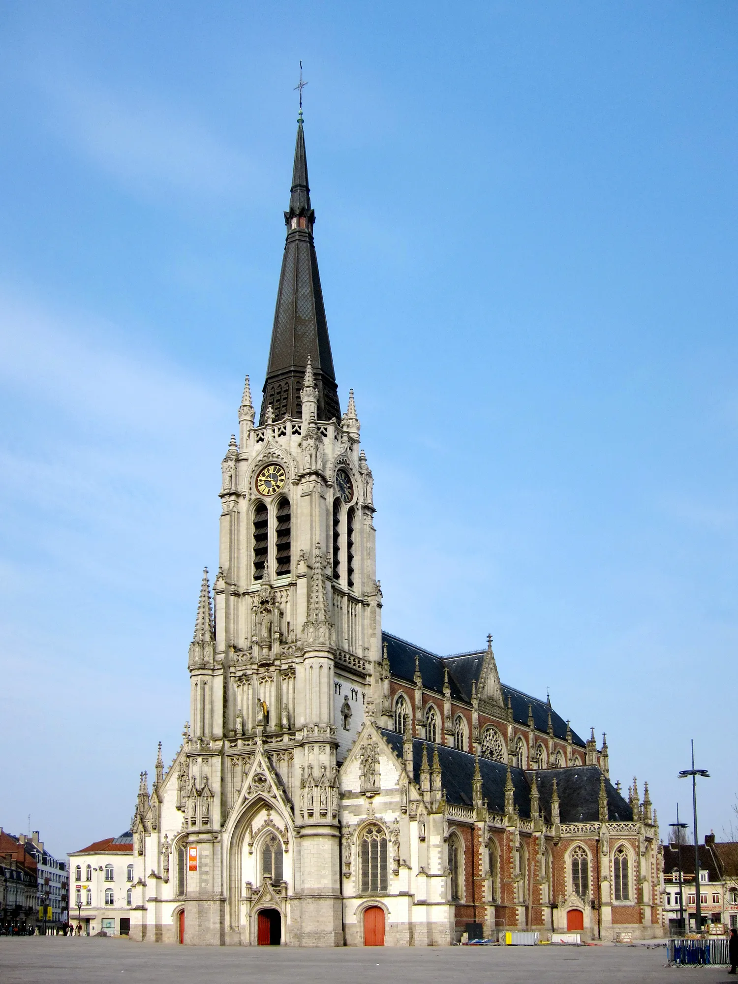 Image qui illustre: Église catholique Saint-Christophe à Tourcoing - 0
